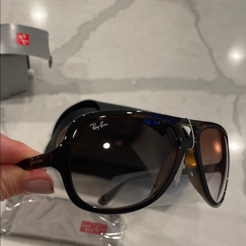 Ray-Ban sunglasses brown - Picture 8 of 10